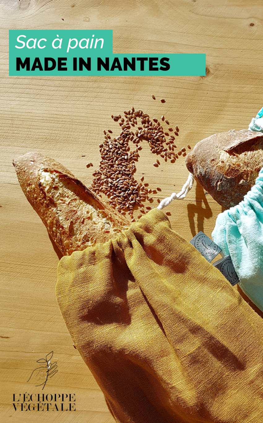 baguette rangées dans des sacs à pain réutilisable en tissu