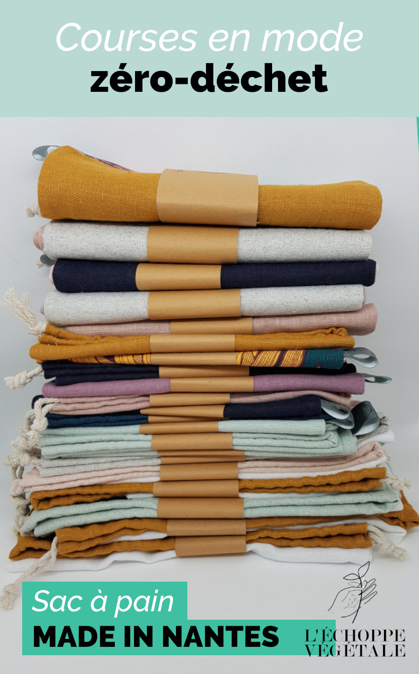 sac à pain en tissu pliés et rangées les uns sur les autres